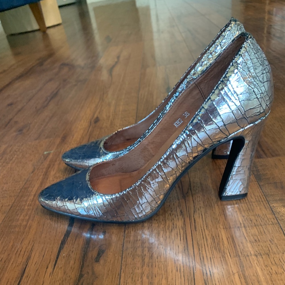 Kobe Husk Uptown Metallic Crackle heel